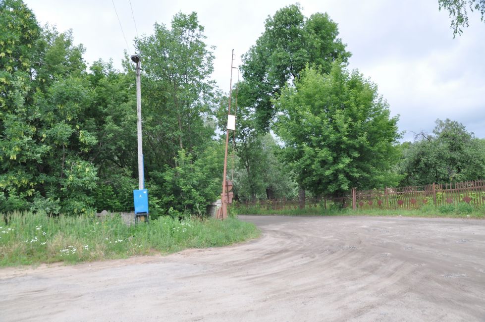 Former murder site in the vicinty of the rail road. Photographer: 	Alexander Litin, 2014.