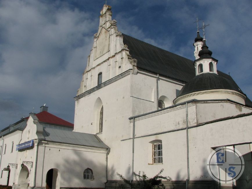 Cotemporary view of the Dominican church that was used as a labor camp for Jews from the Kamenets-Podolsk District. Photographer: Eugene Shnaider, 2009.