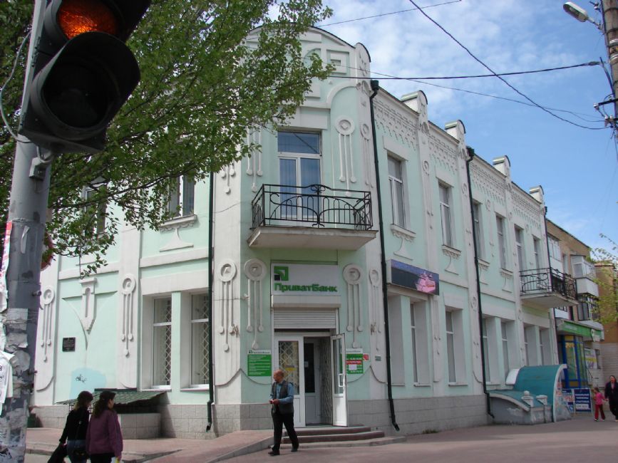 Former building of the Pioneer Palace, where about 1,000 Jews from Uman were murdered in September 1941