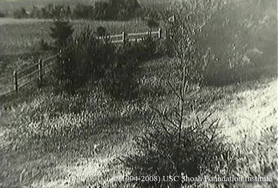 The Gayna Road murder site at the end of the 1950s. A photograph from the interview with Solomon Zuperman, USC Shoa Foundation Institute, copy YVA O.93/19608